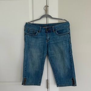 guess denim bermuda/capri shorts